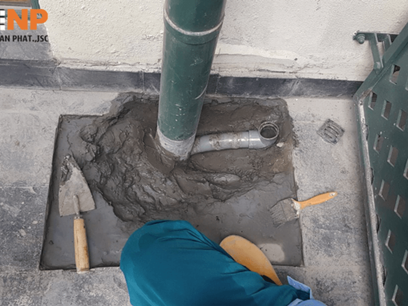 Tìm hiểu về quy trình thi công xử lý chống thấm cổ ống xuyên sàn